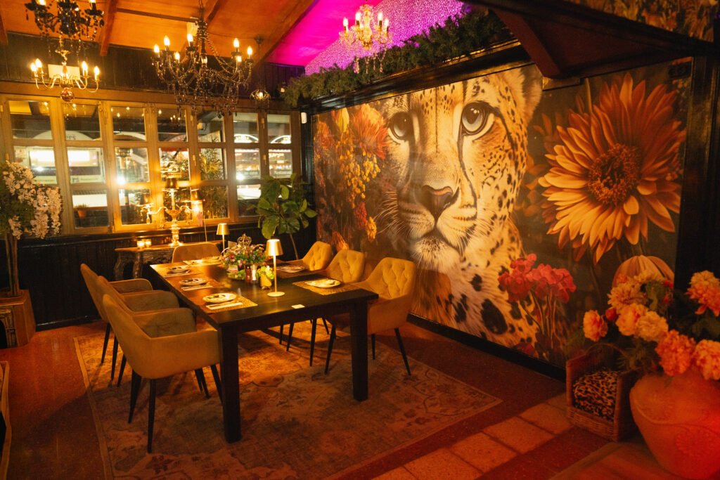 Restaurant Crazy House