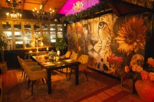 Restaurant Crazy House